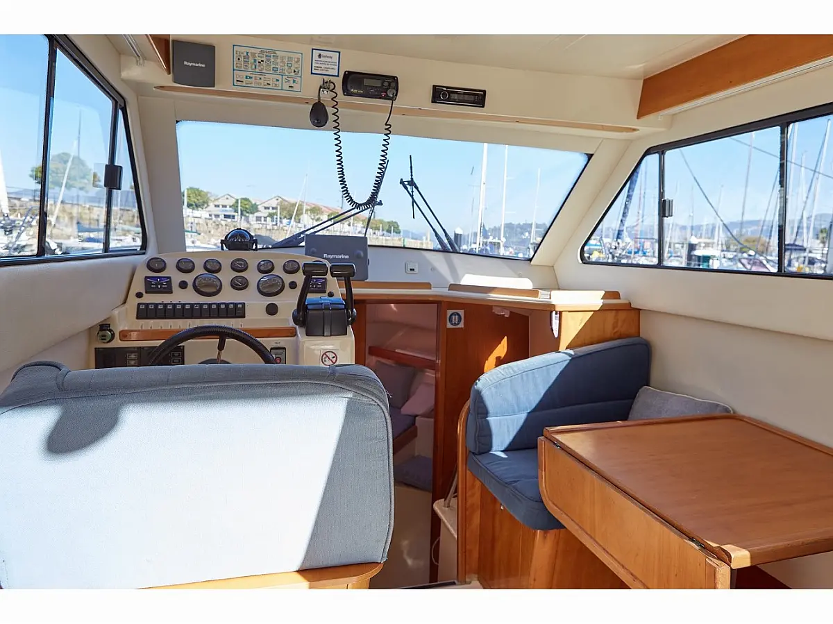 Rodman Fly 870 - Txanpa Hiru  - Internal image